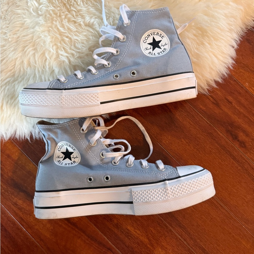 CONVERSE PLATFORM HIGH TOPS. LIGHT BLUE. SIZE 8